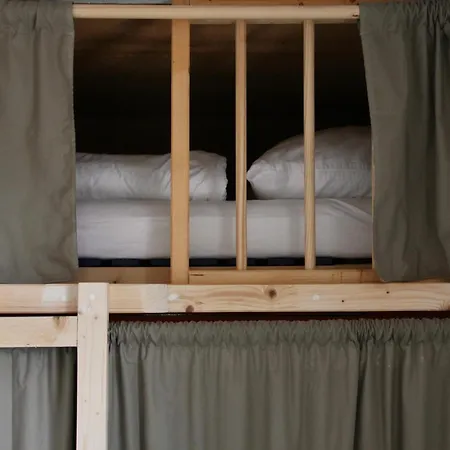 Marilyn - Glamping Im Mercedes Duedo Auf Seeblick Нойштадт (Гольштейн)