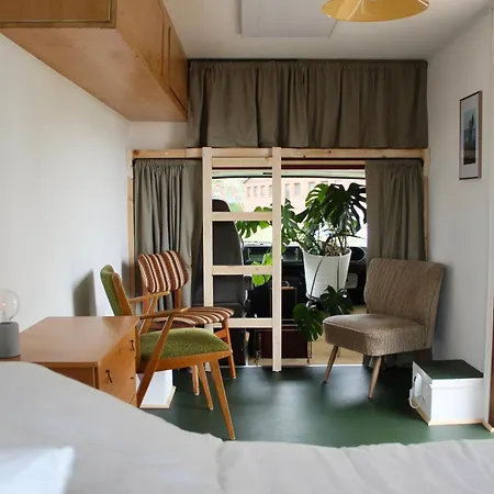 Kemping Marilyn - Glamping Im Mercedes Duedo Auf Seeblick Neustadt in Holstein