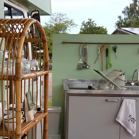 Marilyn - Glamping Im Mercedes Duedo Auf Seeblick * Нойштадт (Гольштейн)